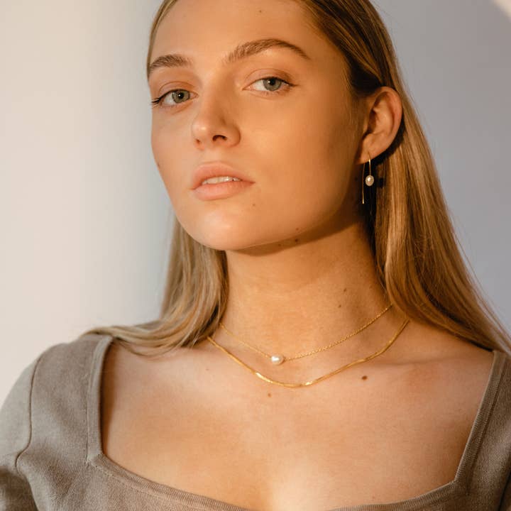 Rover & Kin - Wholesale Dangle Earrings - Pearl Threader Earrings1