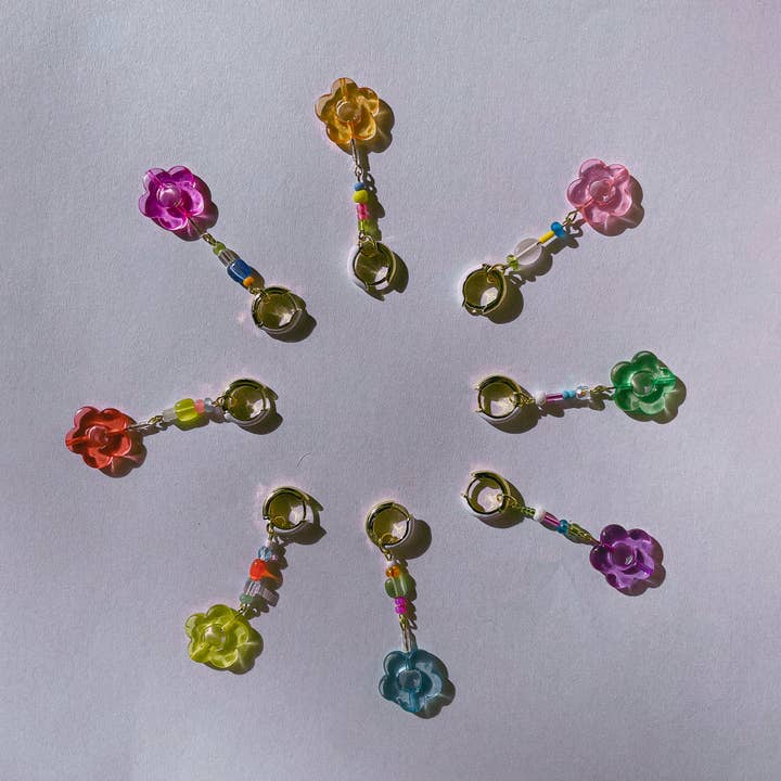 Enis - Acrylic Flower & Glass Bead Colorful Drop Earring for wholesale by Casa 184