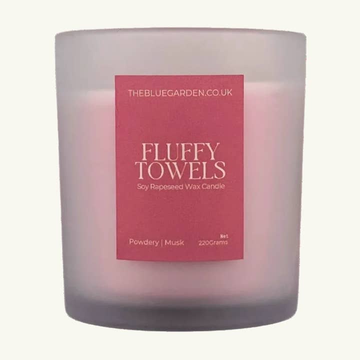 Fluffy Towels | Scented Candle for wholesale by The Blue Garden