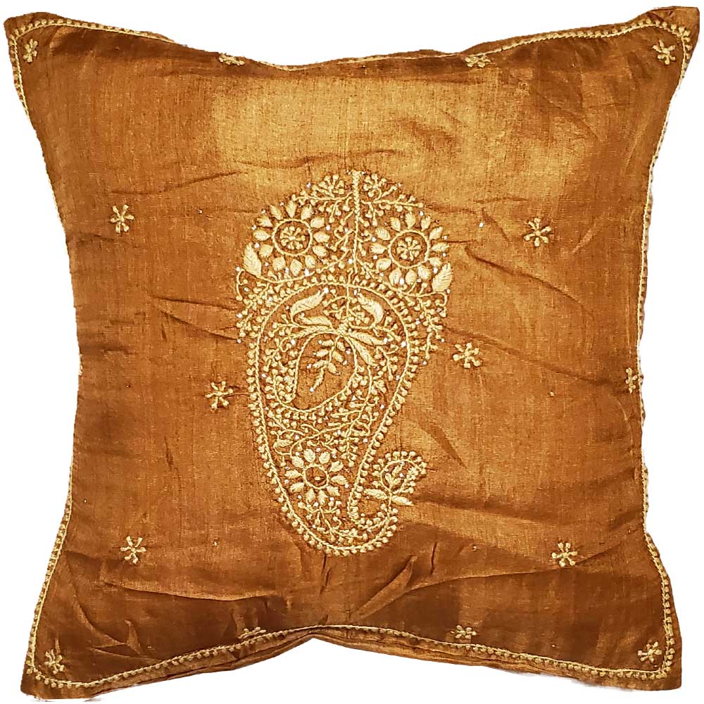 Wild Lotus - Vente Housse de coussin - Housse de coussin en tissu de soie brodé Brinda - Décoration d'intérieur - 40,6 x 40,6 cm1