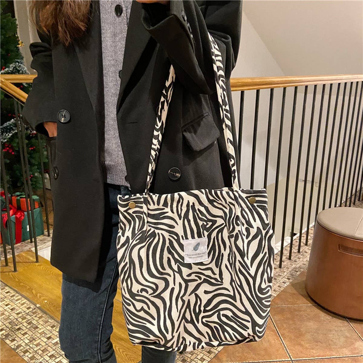 NINEXIS - Wholesale Tote Bag - Women's - CWAB3899_CORDUROY SNAP-BUTTON LARGE-CAPACITY SHOULDER BAG35