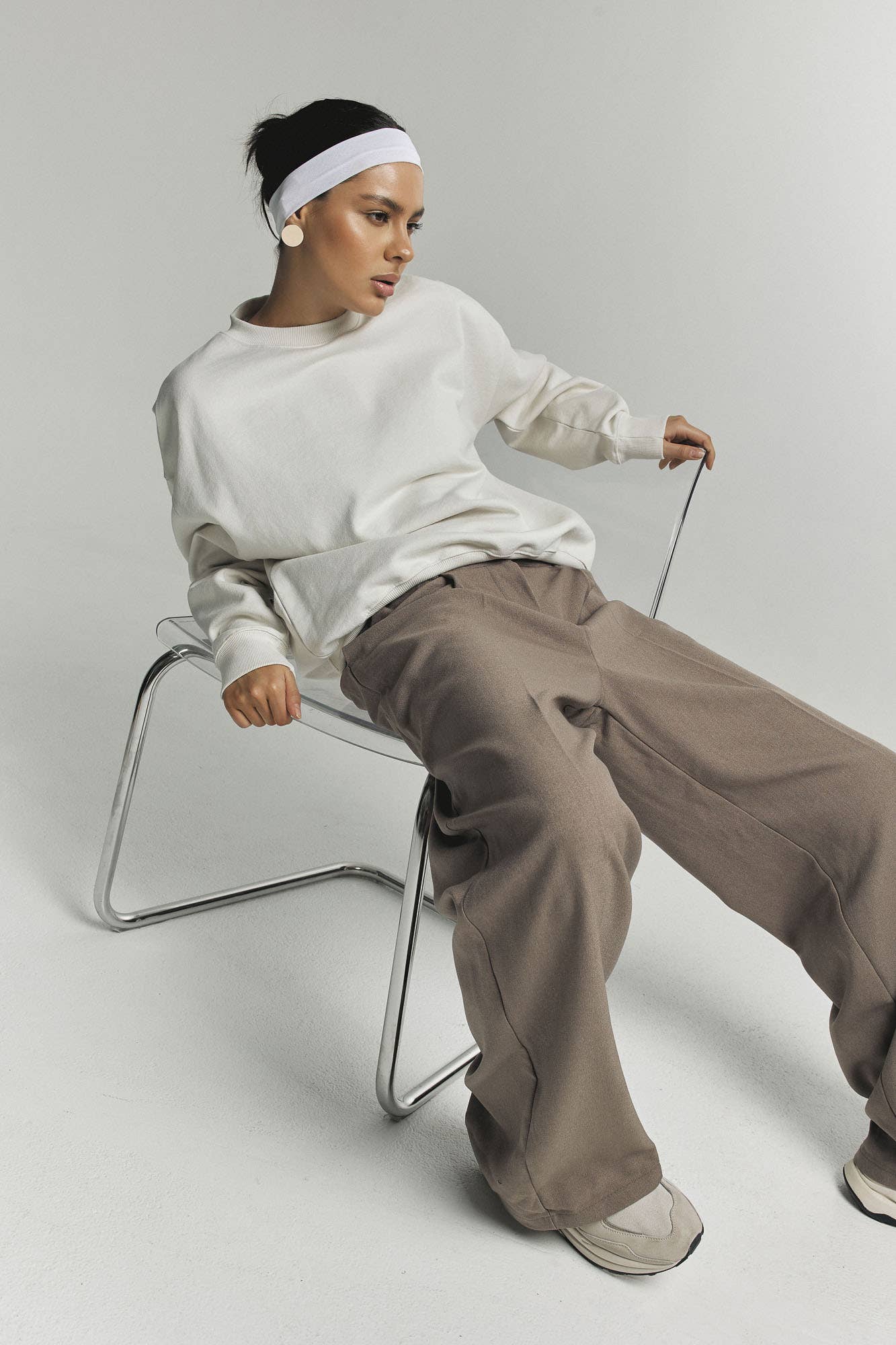 SIAWEAR - Wholesale Sweatshirt - Women's - Sweatshirt Oversize FADED WHITE 100% Premium Organic Cotton2