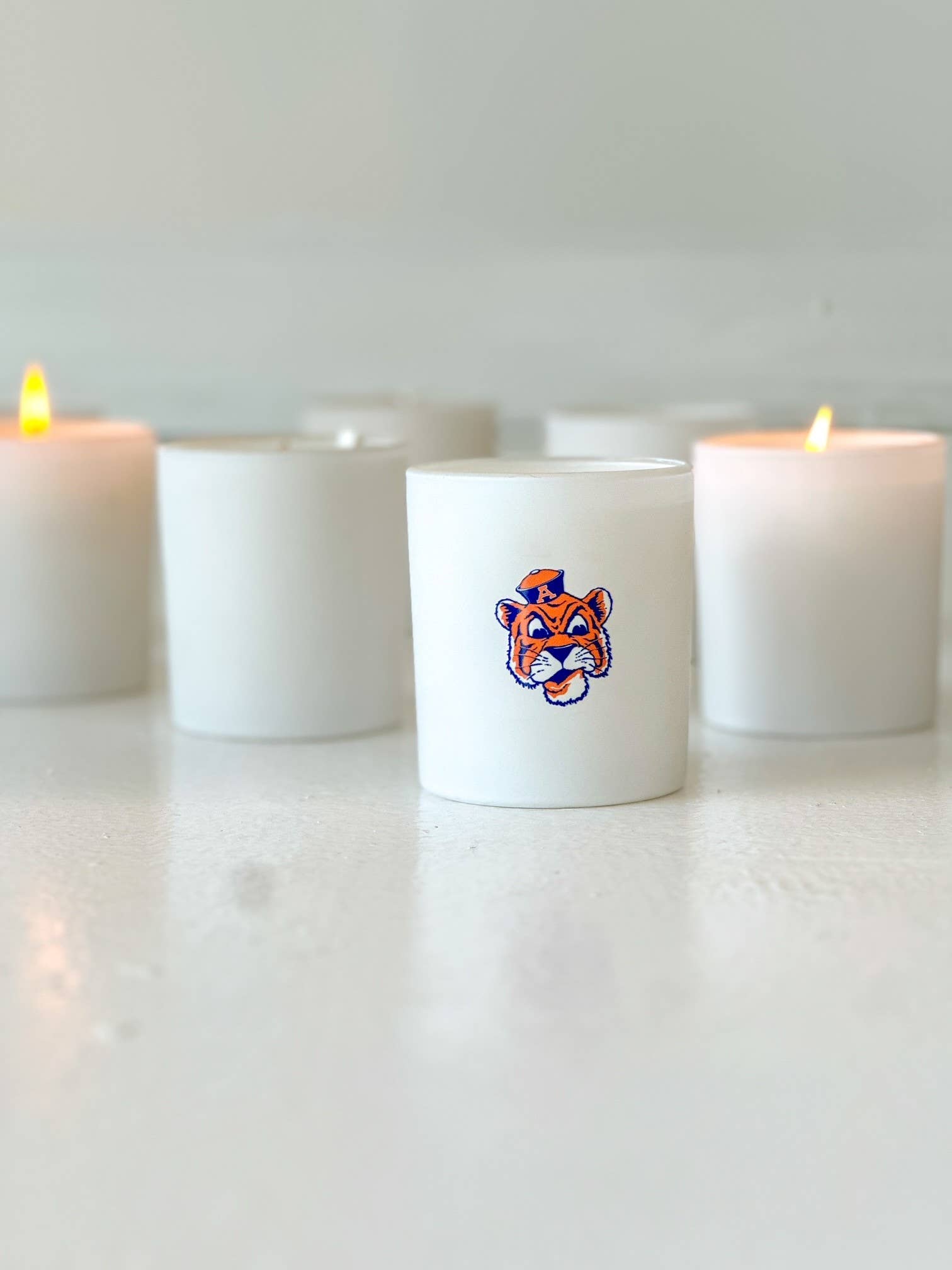 Bungalow South – Vela em jarro/copo por atacado – Vela de 10 oz da Coleção Collegiate7