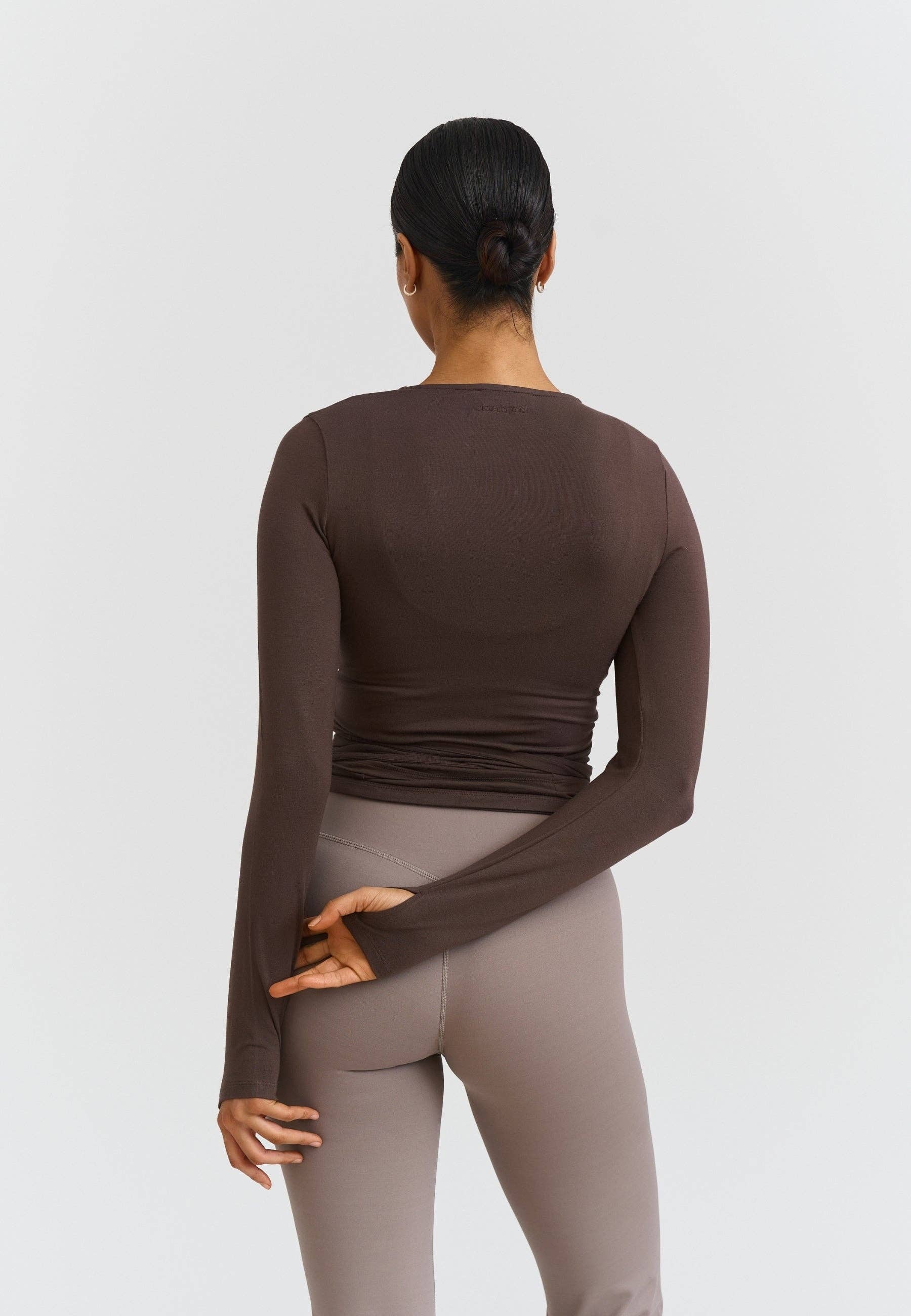 Sisterly Tribe – Parte de cima de desporto - Mulher por atacado – Top Soft Ballet Wrap - Espresso2