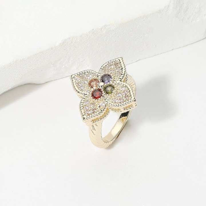 Anillo de Trébol Pavimentado con Piedra CZ para venta al por mayor de Sensibling Corp.