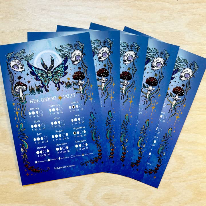 Secret Creatures - Vendita all'ingrosso Calendario - Calendario Lunare 2025, Design di Falena e Fungo