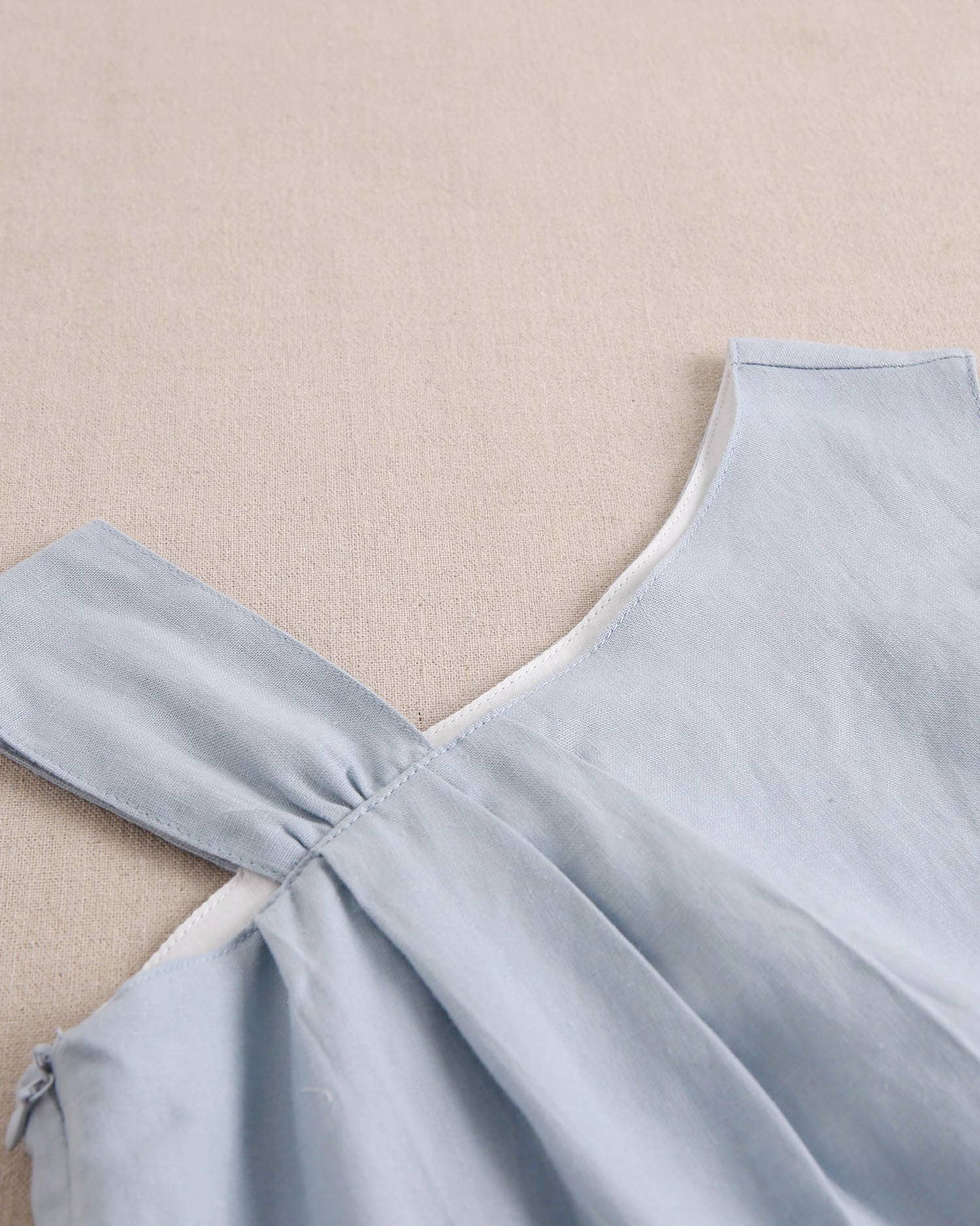 Dadati - Vente Robe – enfant - Robe bleue pour fille à bretelle asymétrique large3