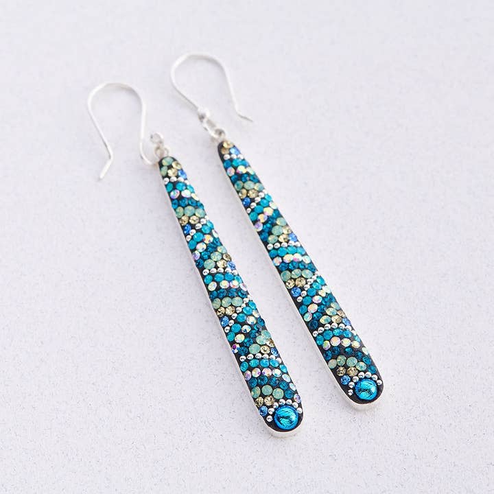 PE-8127 / CRYSTAL & SILVER COLOR DASH EARRINGS for wholesale by Mosaico Jewels