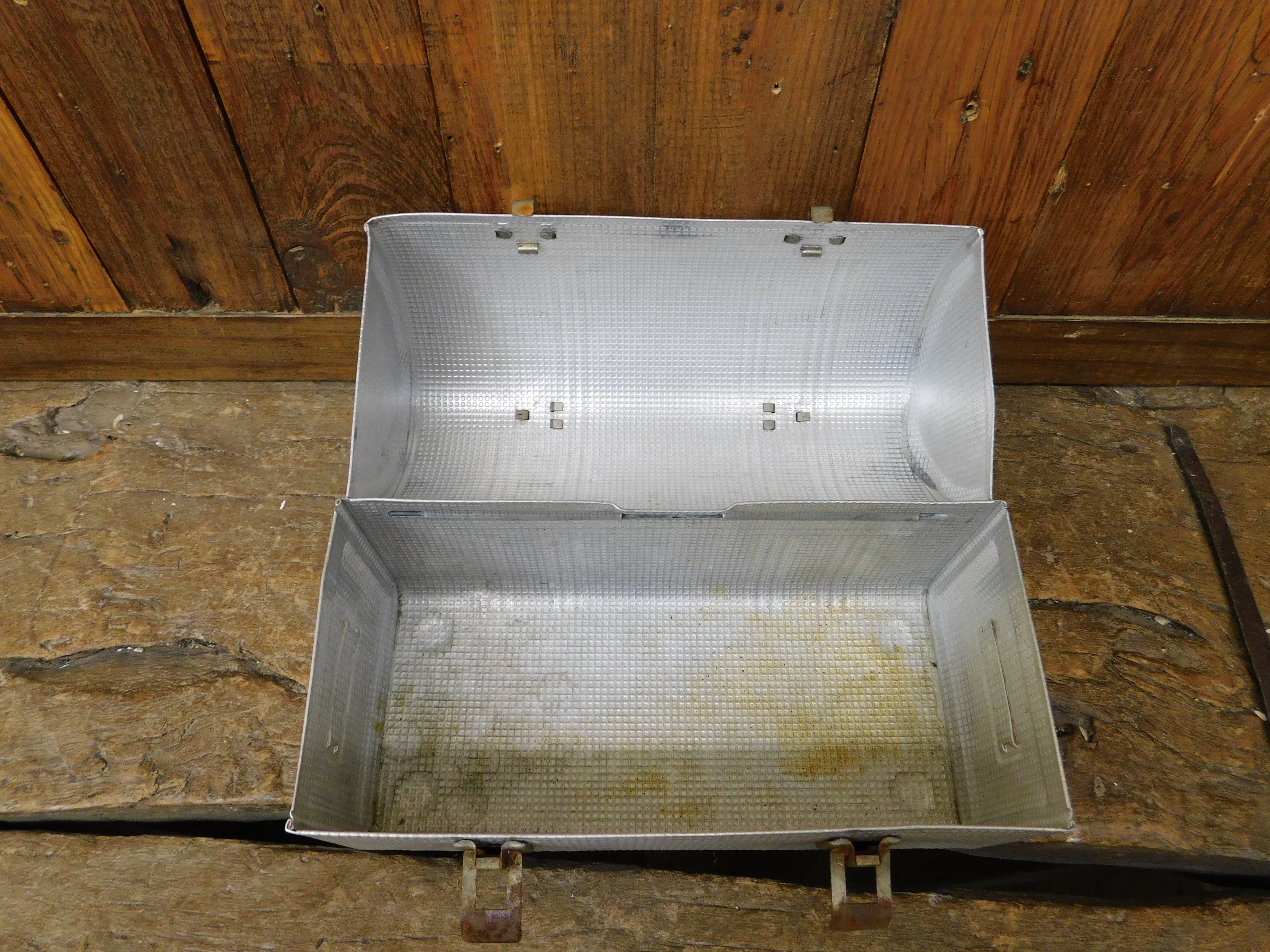 My Amigos Imports - Vente Sac/boîte repas - Boîte à déjeuner vintage en métal #4 Rangement Ancien Collectionnable3