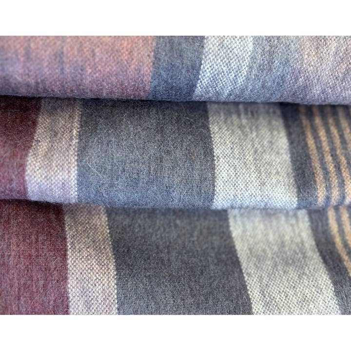 Shupaca Alpaca - Wholesale Throw Blanket - Alpaca Throw - Cranberry
