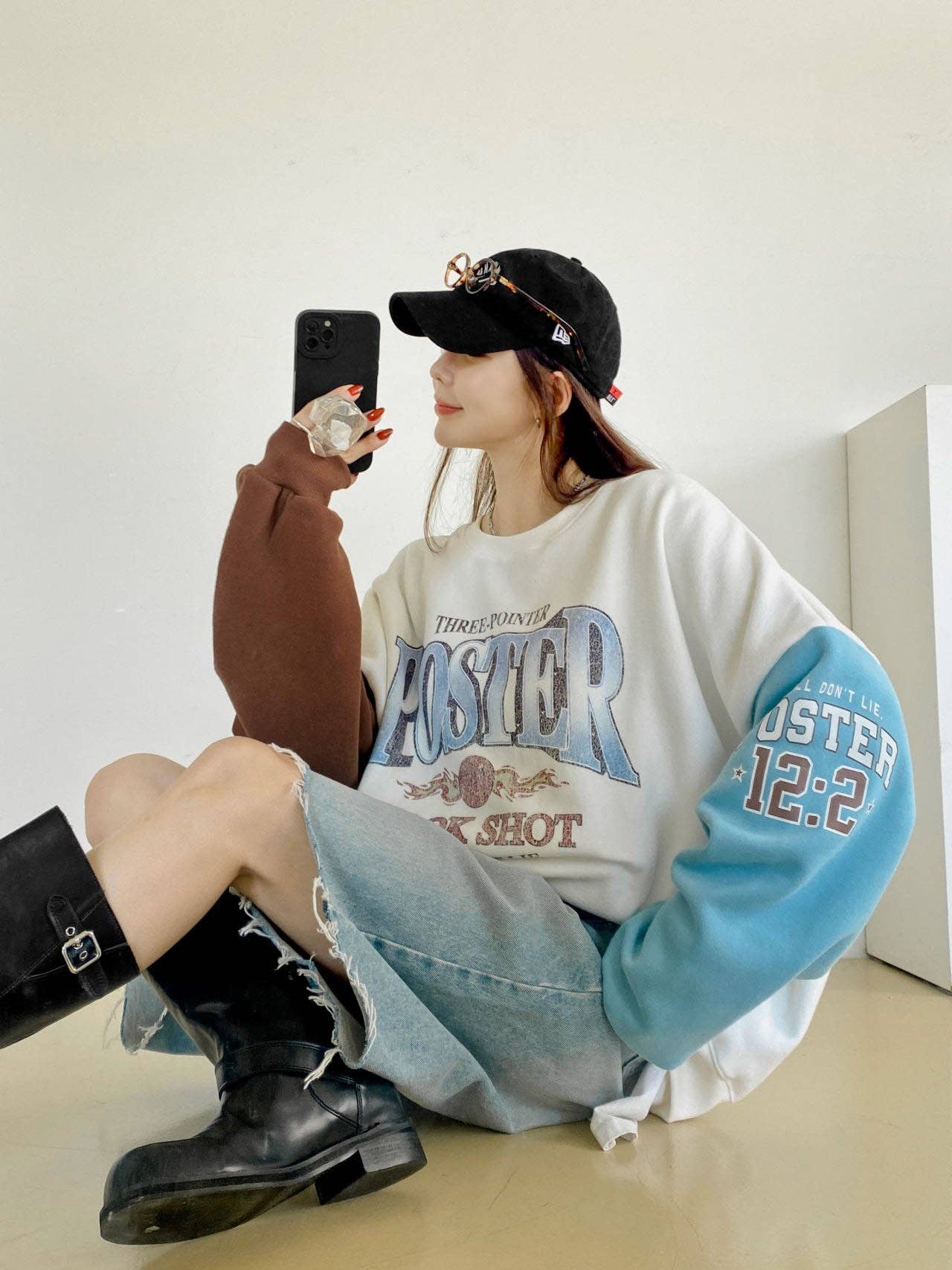 Little Light - Wholesale Graphic Sweatshirt - Women's - Poster Hook Shot Vintage Color-Block Sweatshirt8