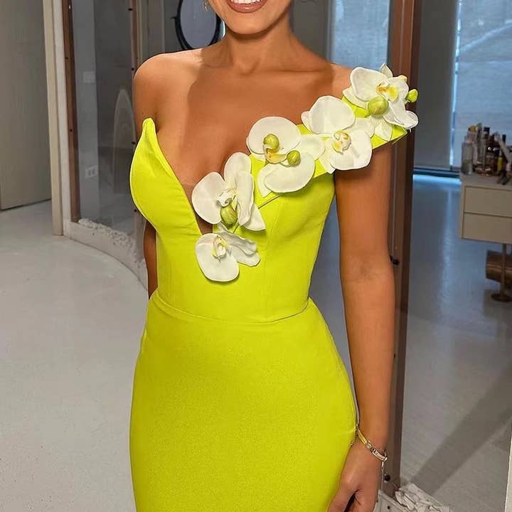 SY142 Elegantes Chartreuse Ein-Schulter Abendkleid mit Blumenapplikation für den Großhandel von Sanyao Fashion