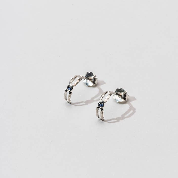 Joana Mota Capitão Jewellery - Wholesale Huggie Earrings - Mini Ring Alma (unitary)3