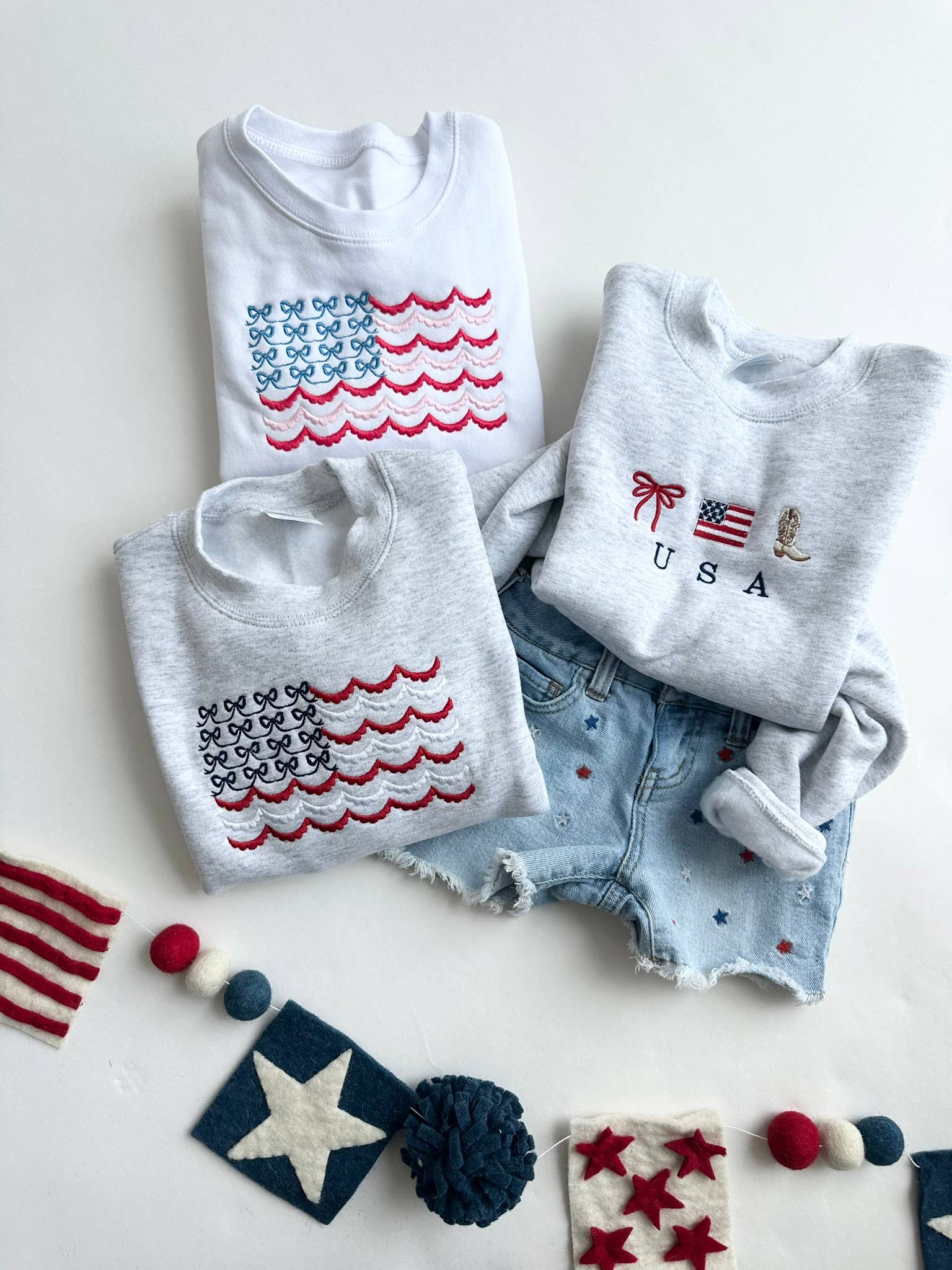 Arden & Gold - Wholesale Sweatshirt - Women's - Embroidered USA Bow and Scallop Crewneck Sweatshirt8