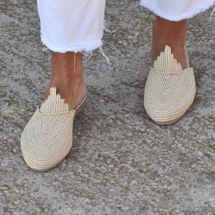 Sandali in rafia fatti a mano in Marocco, scarpe boho in rafia per la vendita all'ingrosso da parte di craftberber