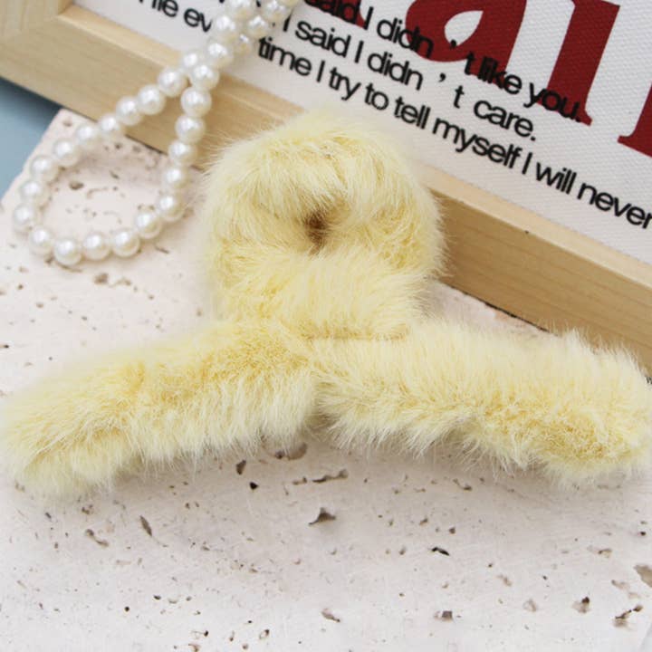ACCITY - Wholesale Hair Clip - Women's - MULTICOLOR FAUX RABBIT FUR HAIR CLAW CLIP TWIST_CWAHA01537