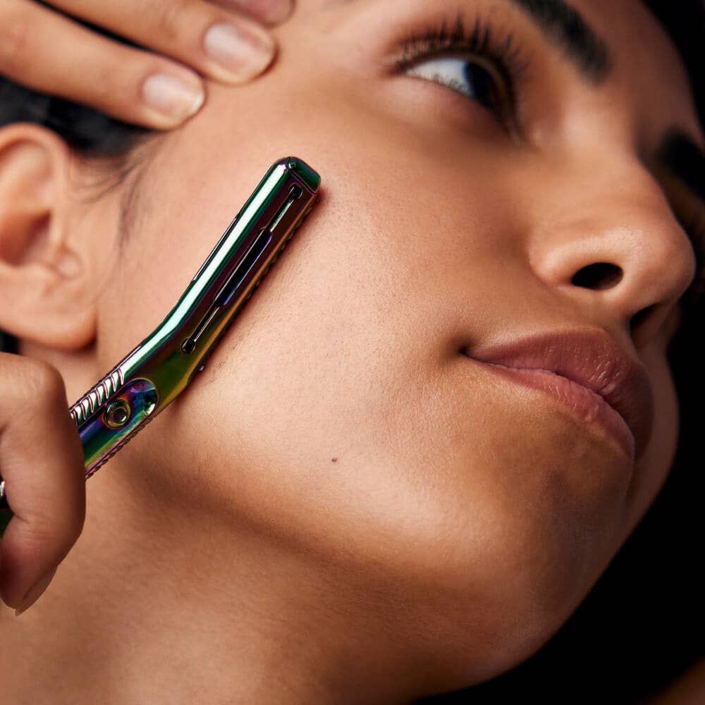 Leaf Shave - Wholesale Skin Smoothing Kit - Leaf Dermaplaner4