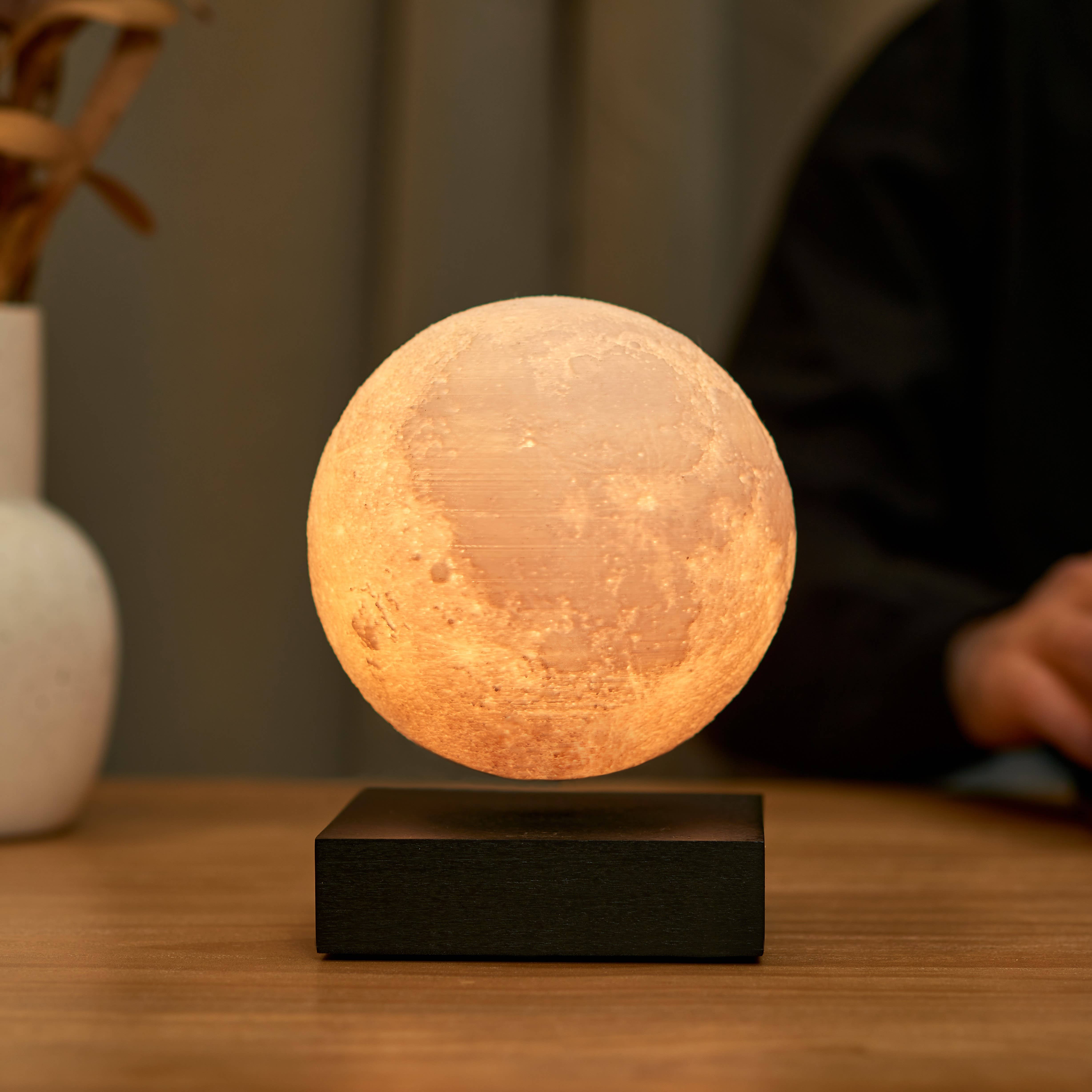 Gingko Design EU - Wholesale Accent/Desk Lamp - Gingko Smart Moon Lamp3