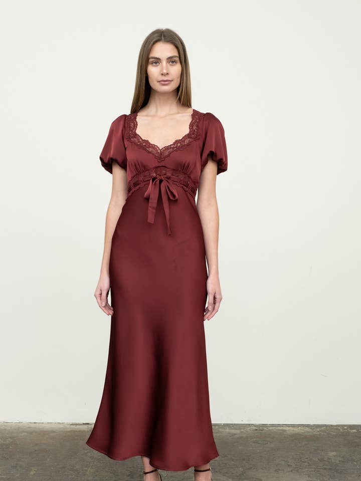 VESTIDO MIDI CON MANGAS ABULLONADAS Y ENCAJE EN EL ESCOTE CORAZÓN para venta al por mayor de Moon River