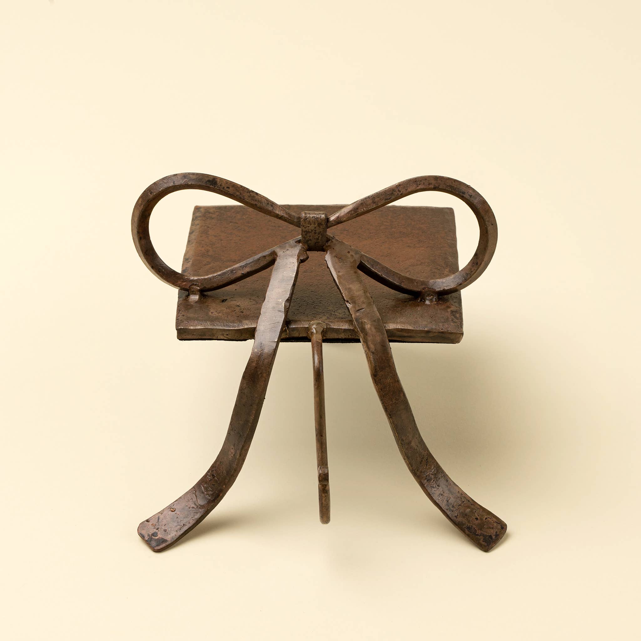 Indaba Trading - Wholesale Christmas Decoration - Bow Stocking Holder Rustic1