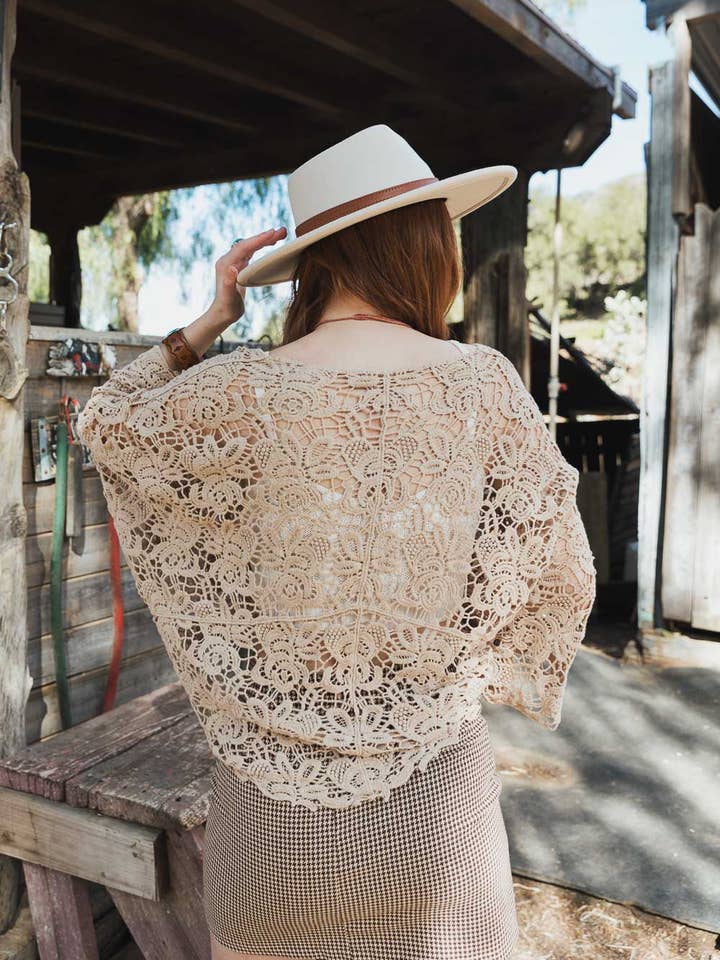 Leto Accessories - Wholesale Kimono - Women's - Crochet Floral Petal Kimono Wrap 🌼