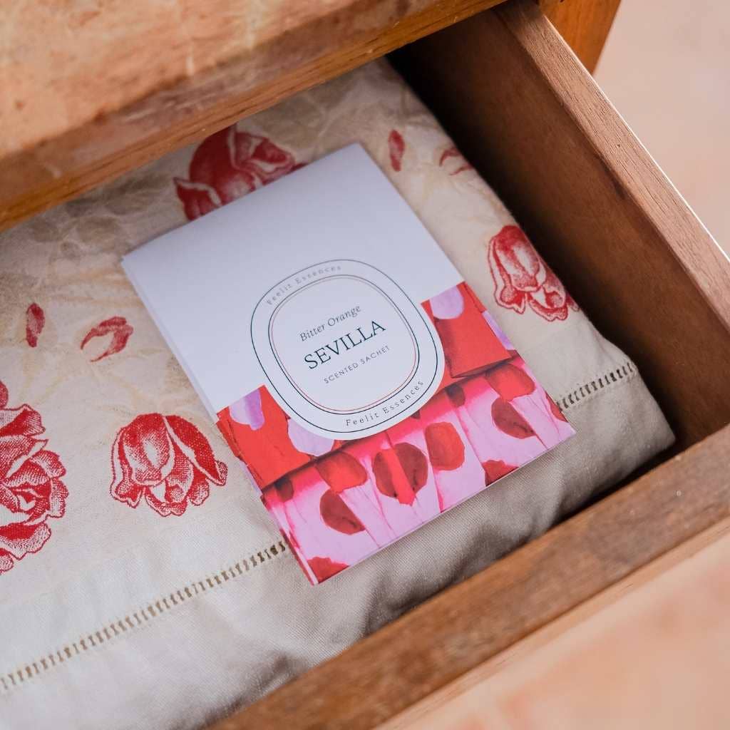 FEELIT-ESSENCES - Wholesale Air Freshener - Display of 20 scented closet bags. Varied scents.5