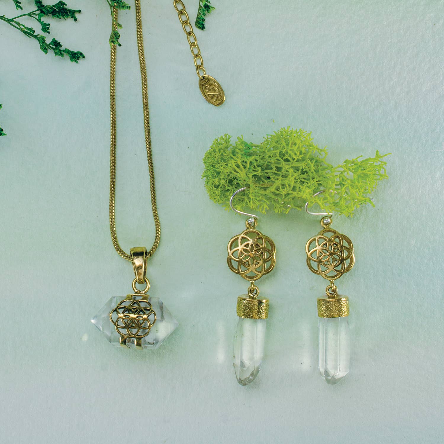 dZi Handmade - Vente Colliers à pendentif - Collier Cristal avec Motif Graine de Vie1