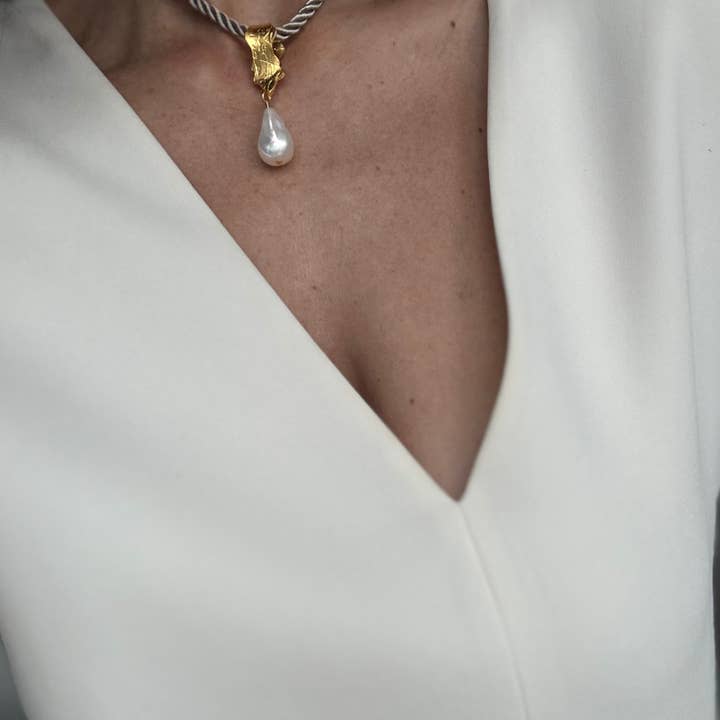 WILYMI Jewelry Co – wholesale Choker/collar – Grey Silk Braided Rope + Pearl Choker | 24k GP | Adjustable2