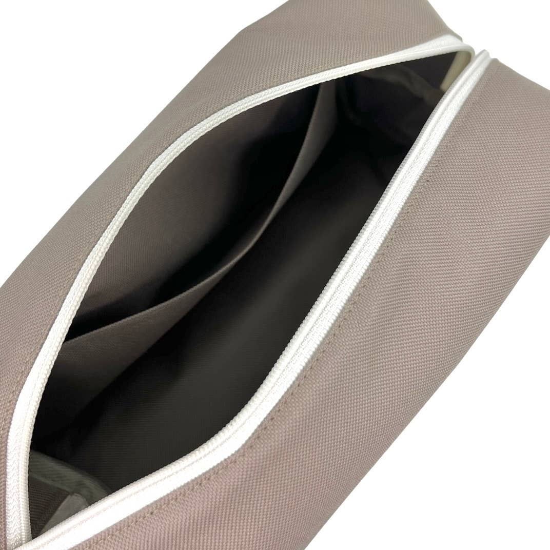 Emmanuel Création - Wholesale Toiletry Bag - Women's - Nomad kit M, “The small bazaar of a...” Broooklyn beige1