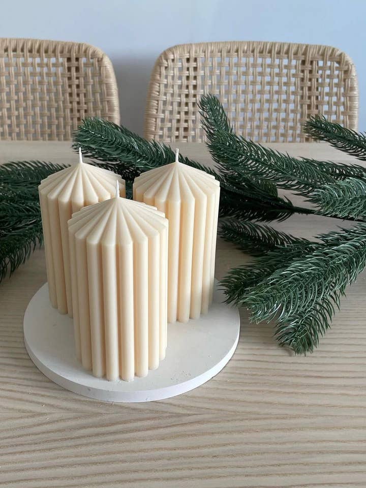 Versaille small model cylinder candle for wholesale by My Milky Candle