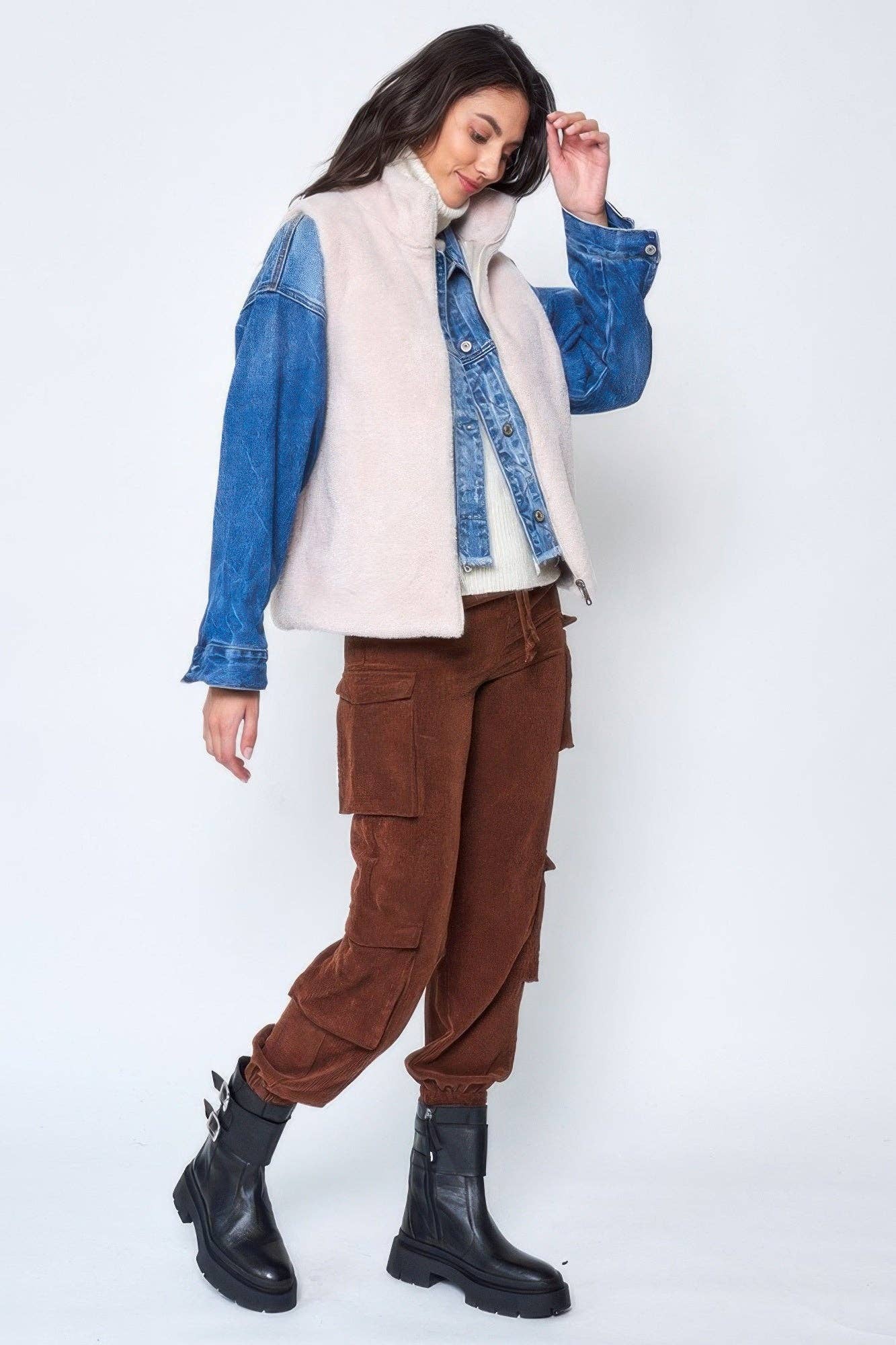 CC Wholesale Clothing - Wholesale Outerwear Vest - Women's - Solid Faux Fur Vest10