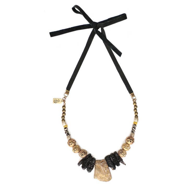 VITA perlehalskæde, titanagat, sort læder for engroshandel hos Julie Bessette