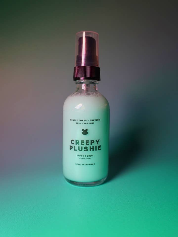 Creepy Plushie Cotton Candy Home + Body Mist per la vendita all'ingrosso da parte di Spooks & Spanks