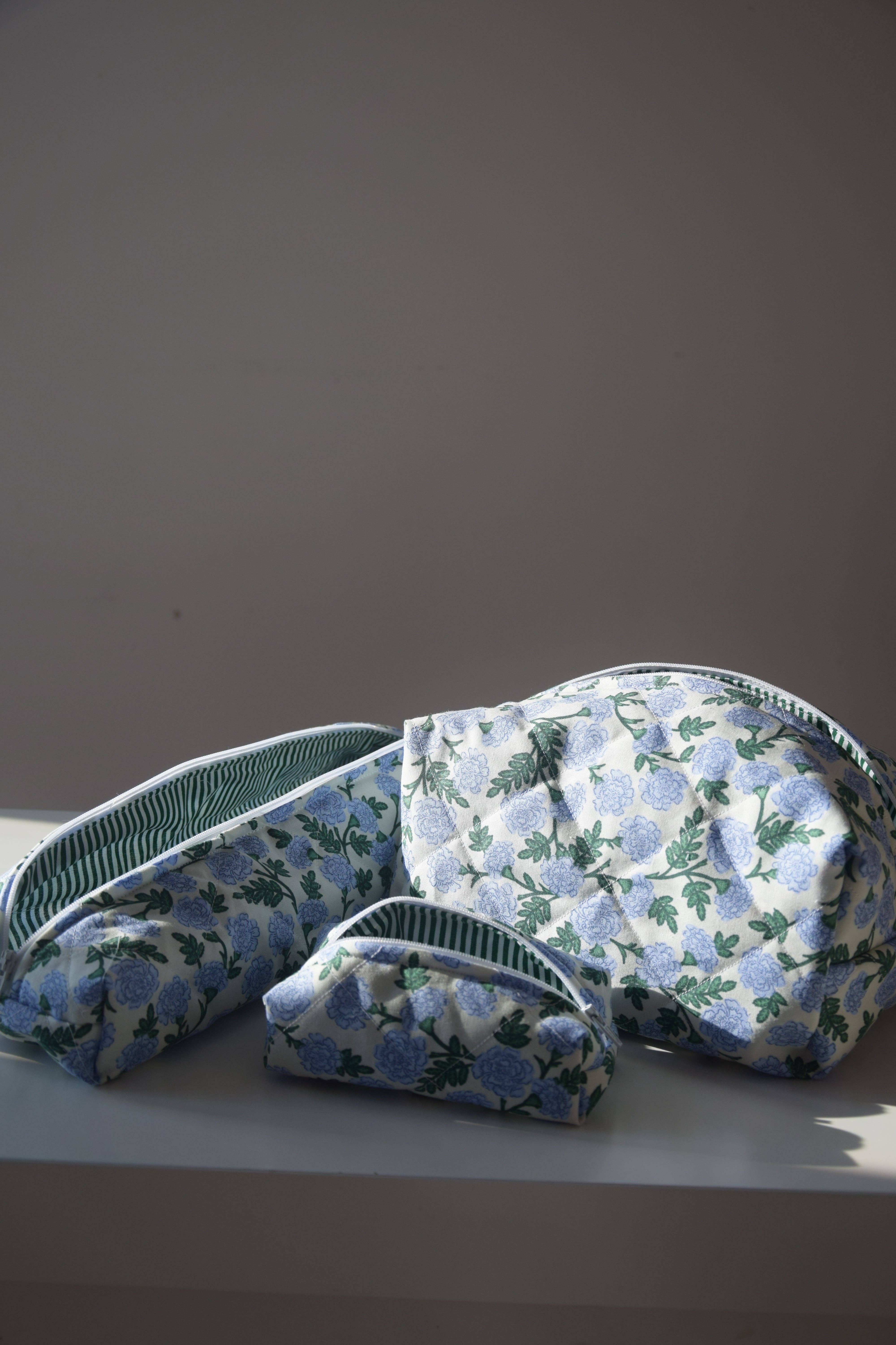 Blossom and Bloom Bags - Wholesale Hair Tools Bag/Caddy - Dianthus Hair Tools Bag0