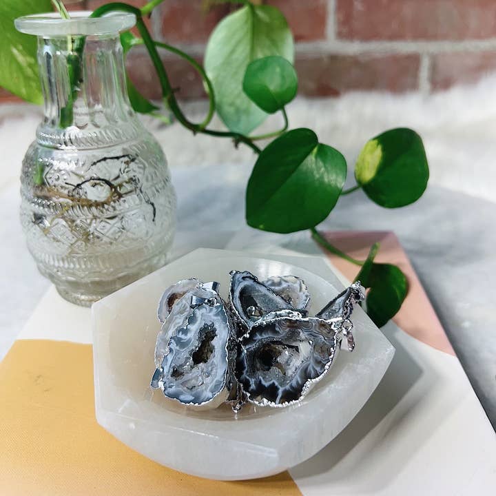 Colgante de geoda ágata rebanada elegido intuitivamente para venta al por mayor de Wild Alabaster