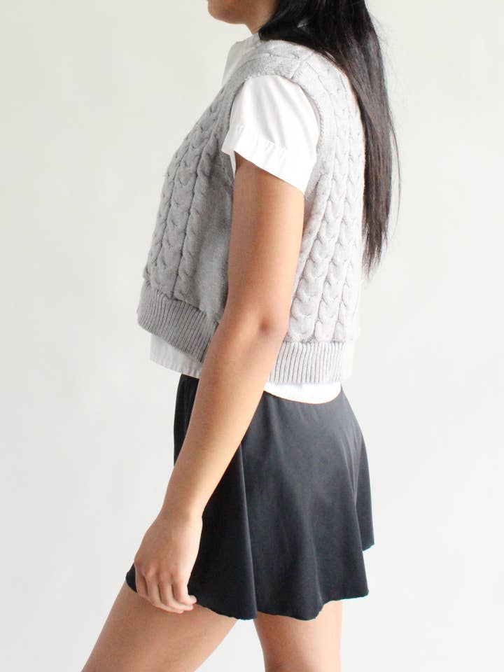 American Recycled Clothing - Wholesale Truivest - Dames - Bundeltje met cropped sweatervest8