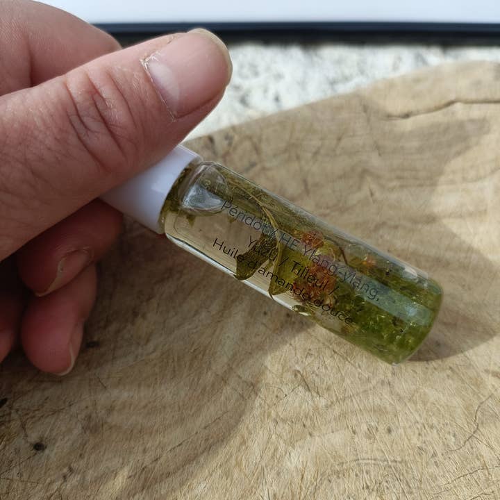 l'alchimie de mailys - Wholesale Essential Oil Roll-On - Natural stone roll-on regulates emotions1