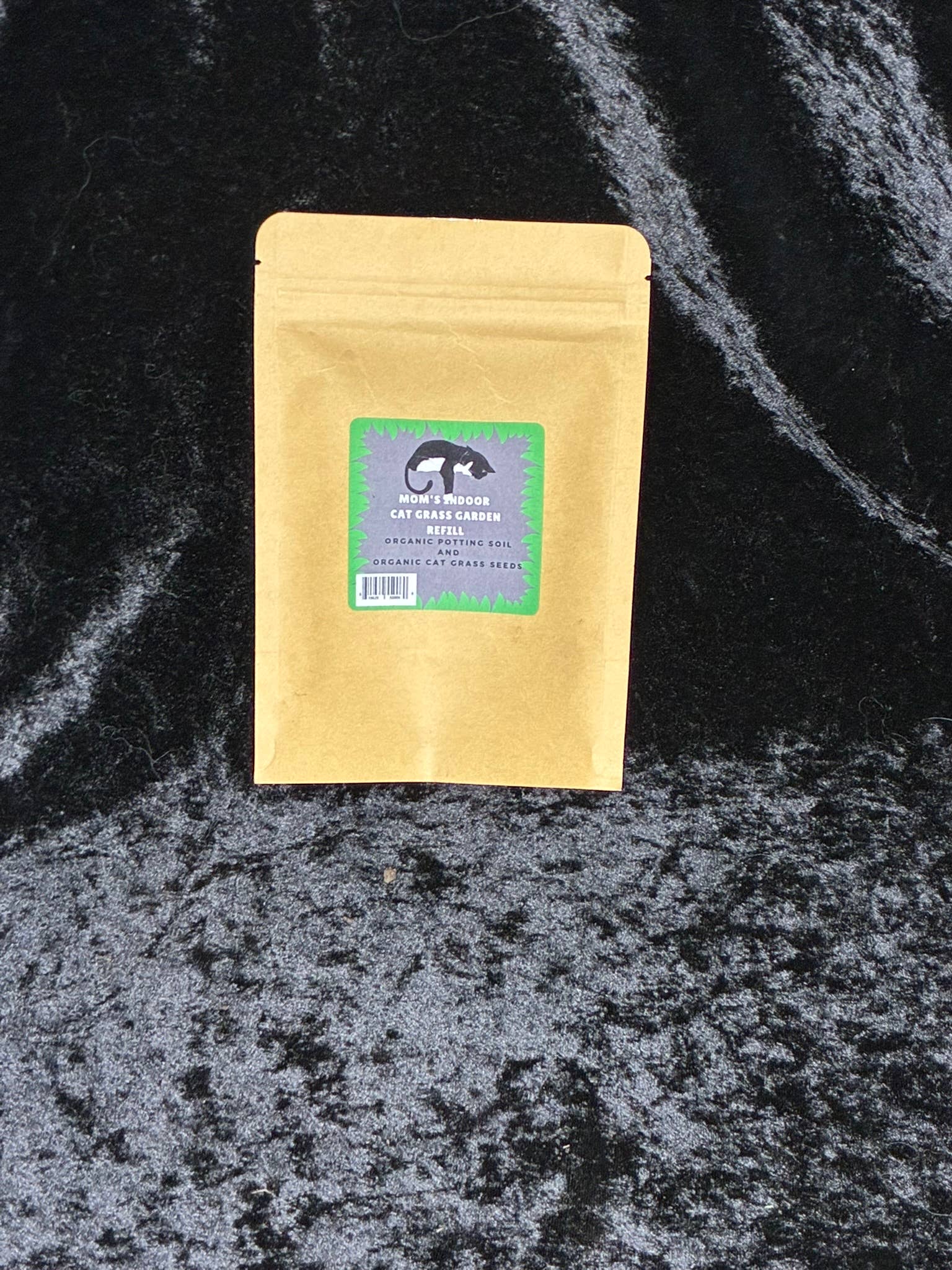 Mom’s Indoor Cat - Wholesale Pet Food - Cat - Cat Grass garden ball refill pack1