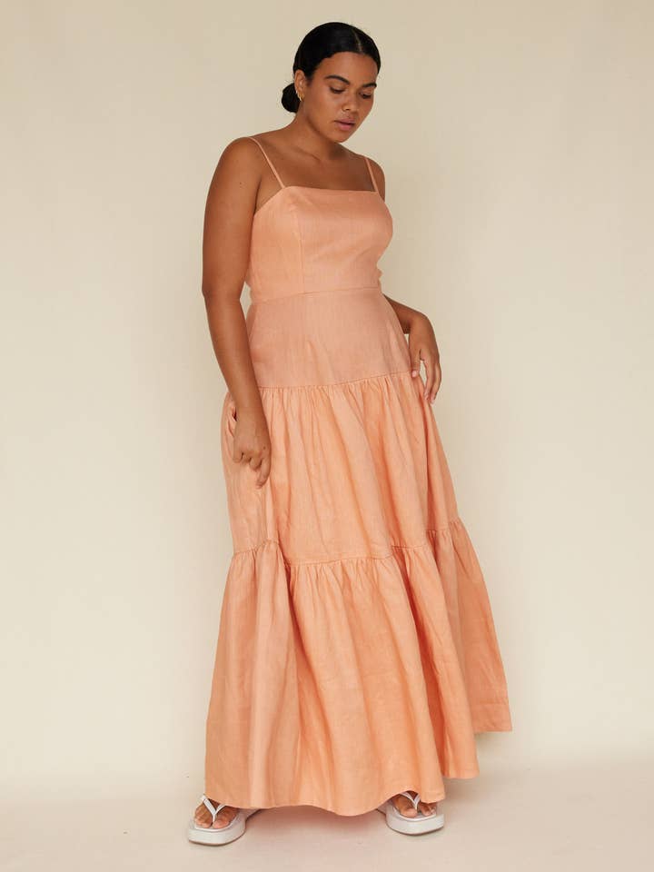 Aprikosen Maxikleid Sorrento aus Leinen - Apricot für den Großhandel auf Faire0