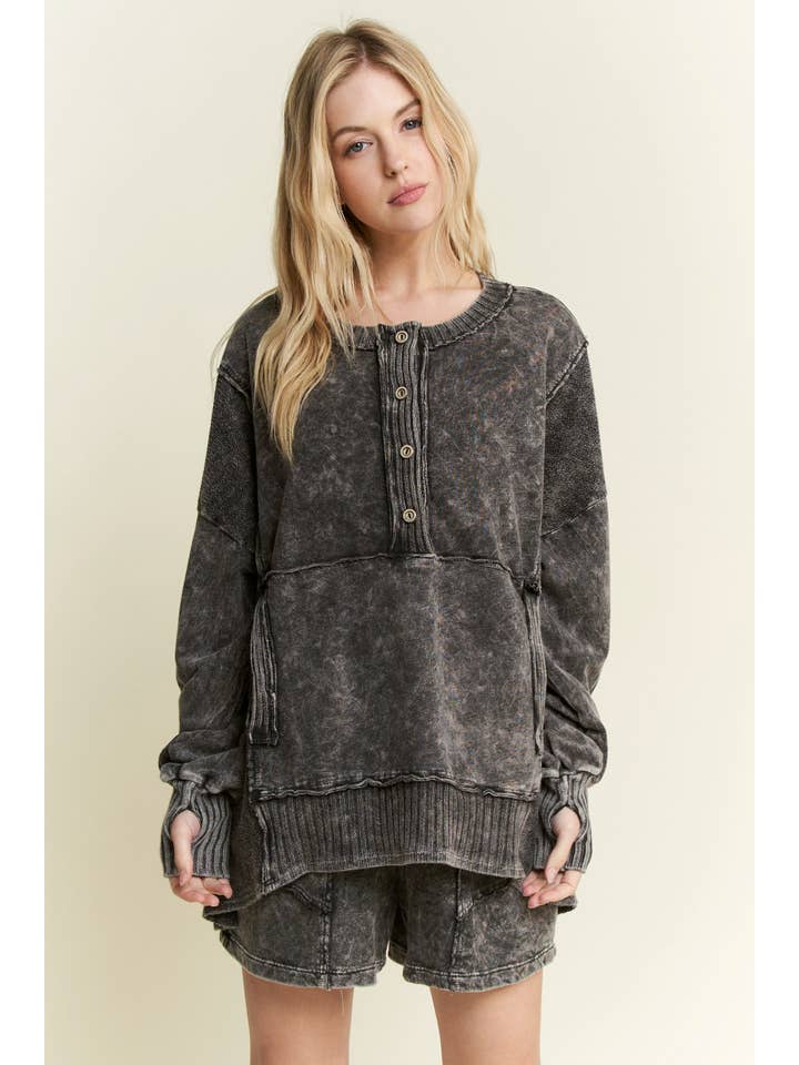 J.Her - Wholesale Sweatshirt - Women's - MineralWash Henley kangaroo pocket sweatshirt HT604210