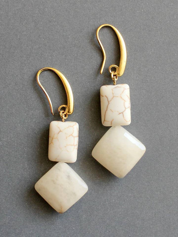 ISLE13 Orecchini bianchi e crema per la vendita all'ingrosso da parte di David Aubrey Jewelry