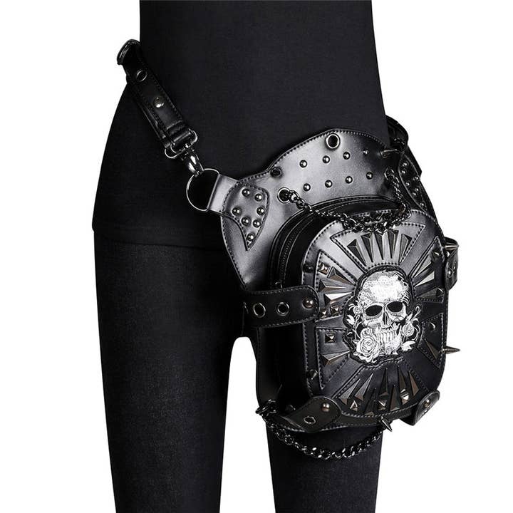 Sacoche Steampunk Crâne Noire Gothique Unisexe pour la vente par DON JOHN BY VICTORIA CHARLES