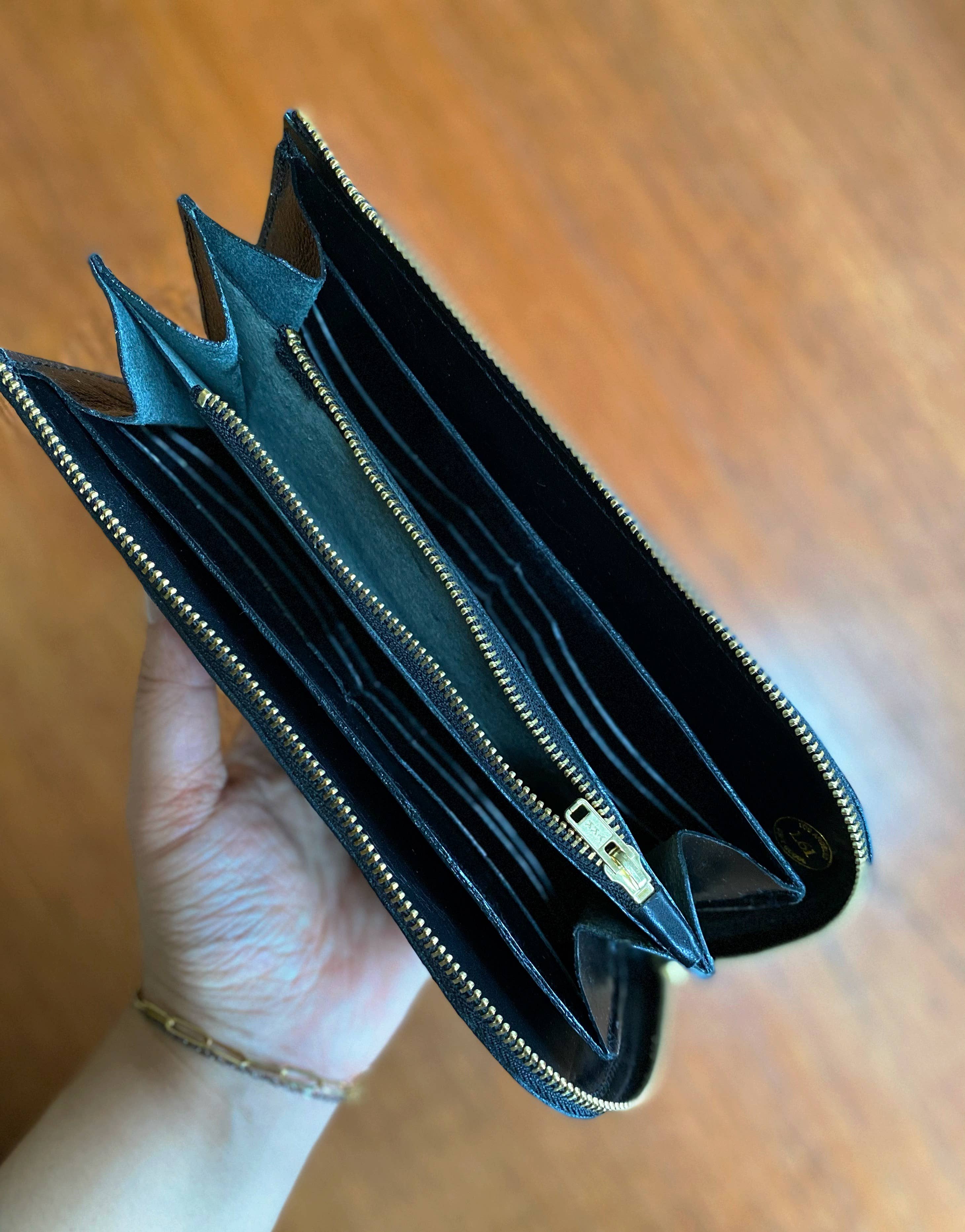 1.61 Soft Goods - Wholesale Wallet - Women's - Ruff Zipper Wallet - Rectangle Size3