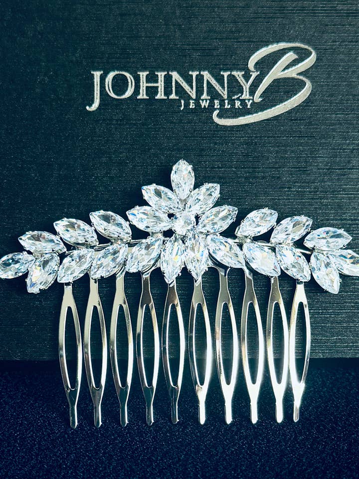 MERCEDES - PENTE DE CABELO EM SPRAY DE FOLHA MARQUISE CZ EM PRATA por atacado de JohnnyB Jewelry