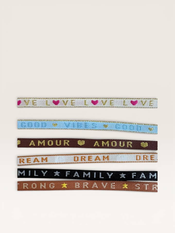 Bracciale con messaggio – Collezione Good Vibes per la vendita all'ingrosso da parte di Bymaryon