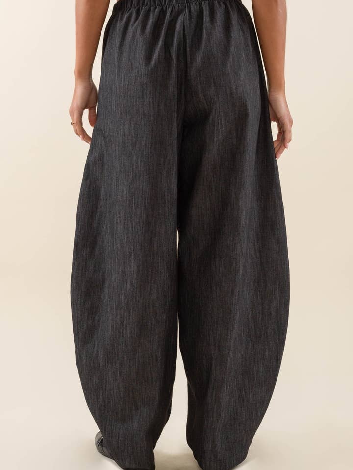 Noir Pantalon lanterne long en jean en coton mélangé en vente sur Faire3