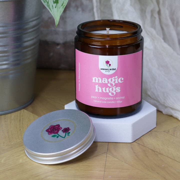 Natural wax Candle Magic Hugs - pear • magnolia • orchid for wholesale by Sweet Wild Scents