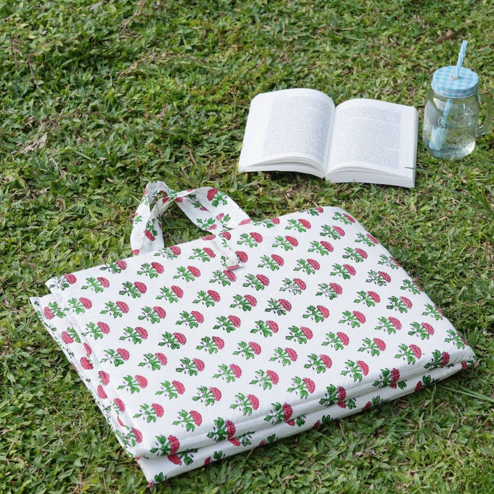 Craftpair – wholesale Travel blanket – Grey Leaf Block Printed Mini Picnic Mattress With Handles - No Tariffs11