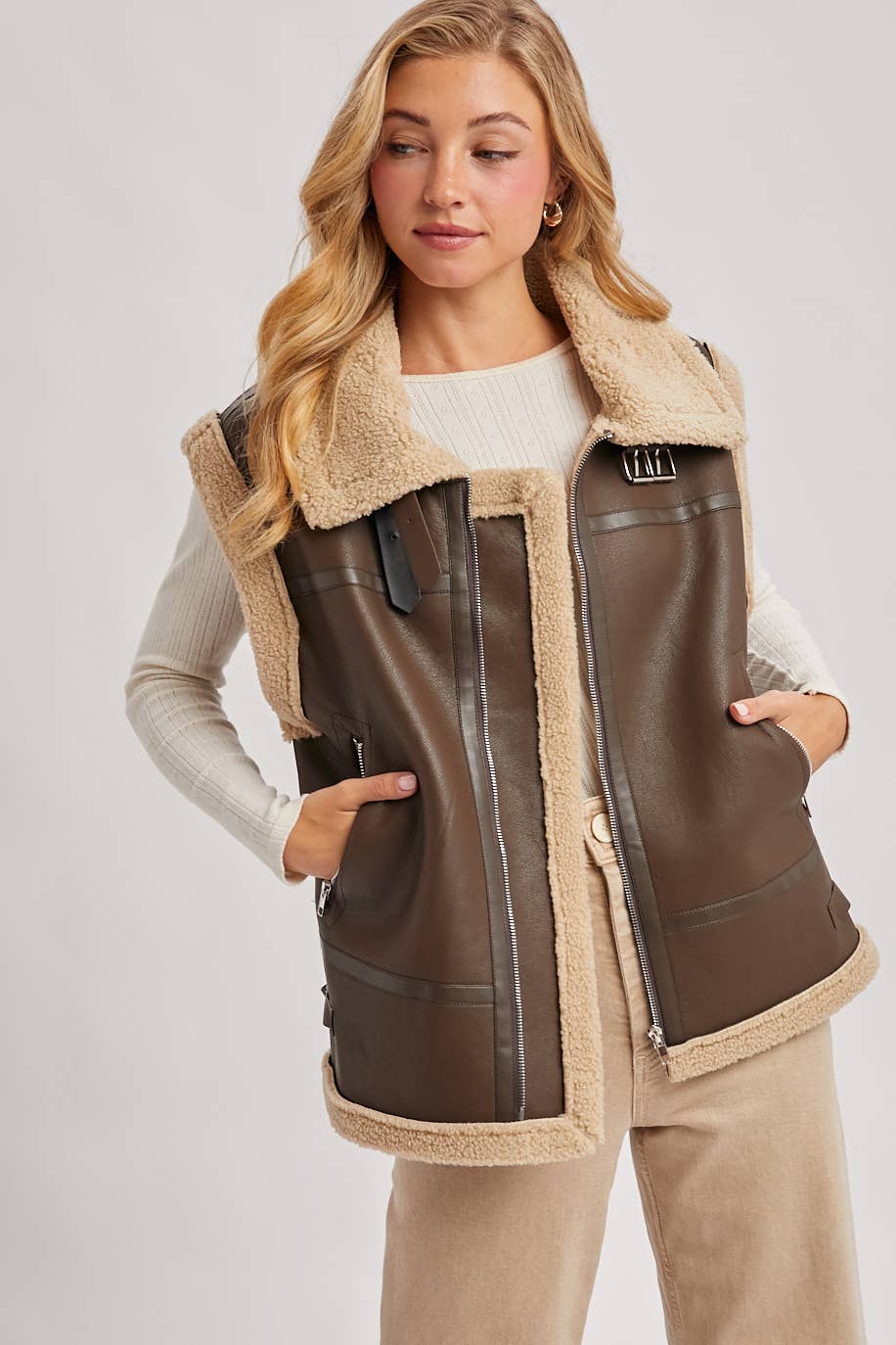 Bluivy – wholesale Outerwear Vest - Women’s – FAUX LEATHER WITH INNER FAUX SHEARLING AVIATOR VEST12
