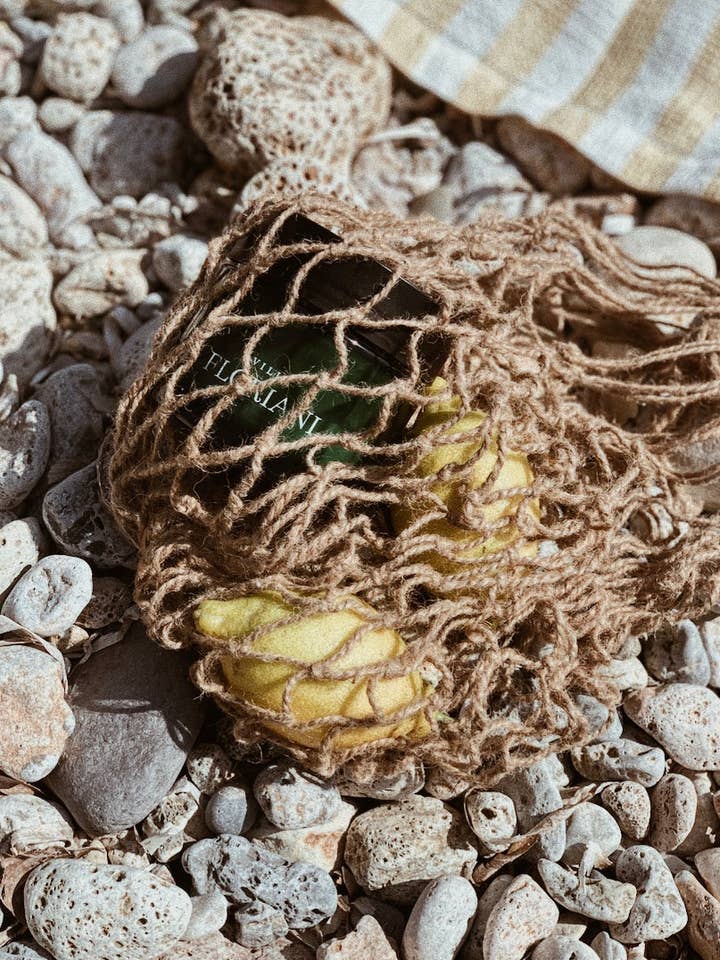 Reinvigorating Citrus Scrub for wholesale by Villa Floriani